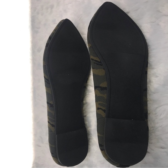 Final Sale Torrid Camo Stretch Knit Flex Outsole Slip on Flat, Women's 10.5 WW - Picture 4 of 6
